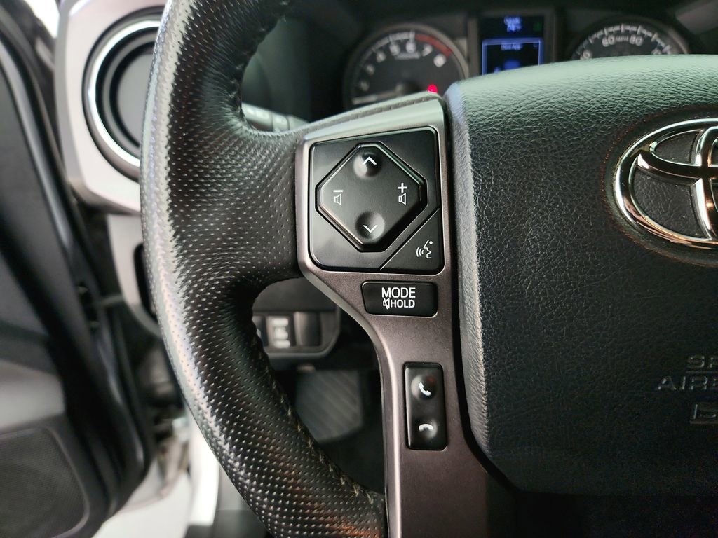 Used 2020 Toyota Tacoma TRD Sport w/ Technology Package AWD/4WD image 20