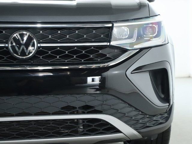 Used 2022 Volkswagen Taos SEL image 7