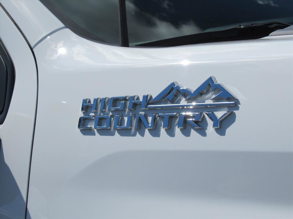 Used 2021 Chevrolet Silverado 3500 High Country image 10