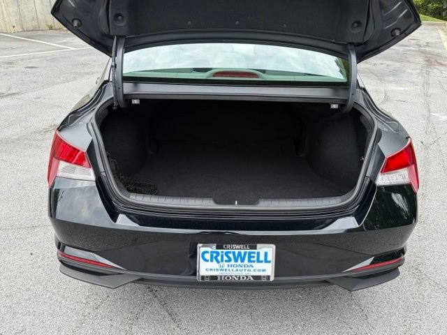 Used 2023 Hyundai Elantra SEL w/ Cargo Package FWD image 7
