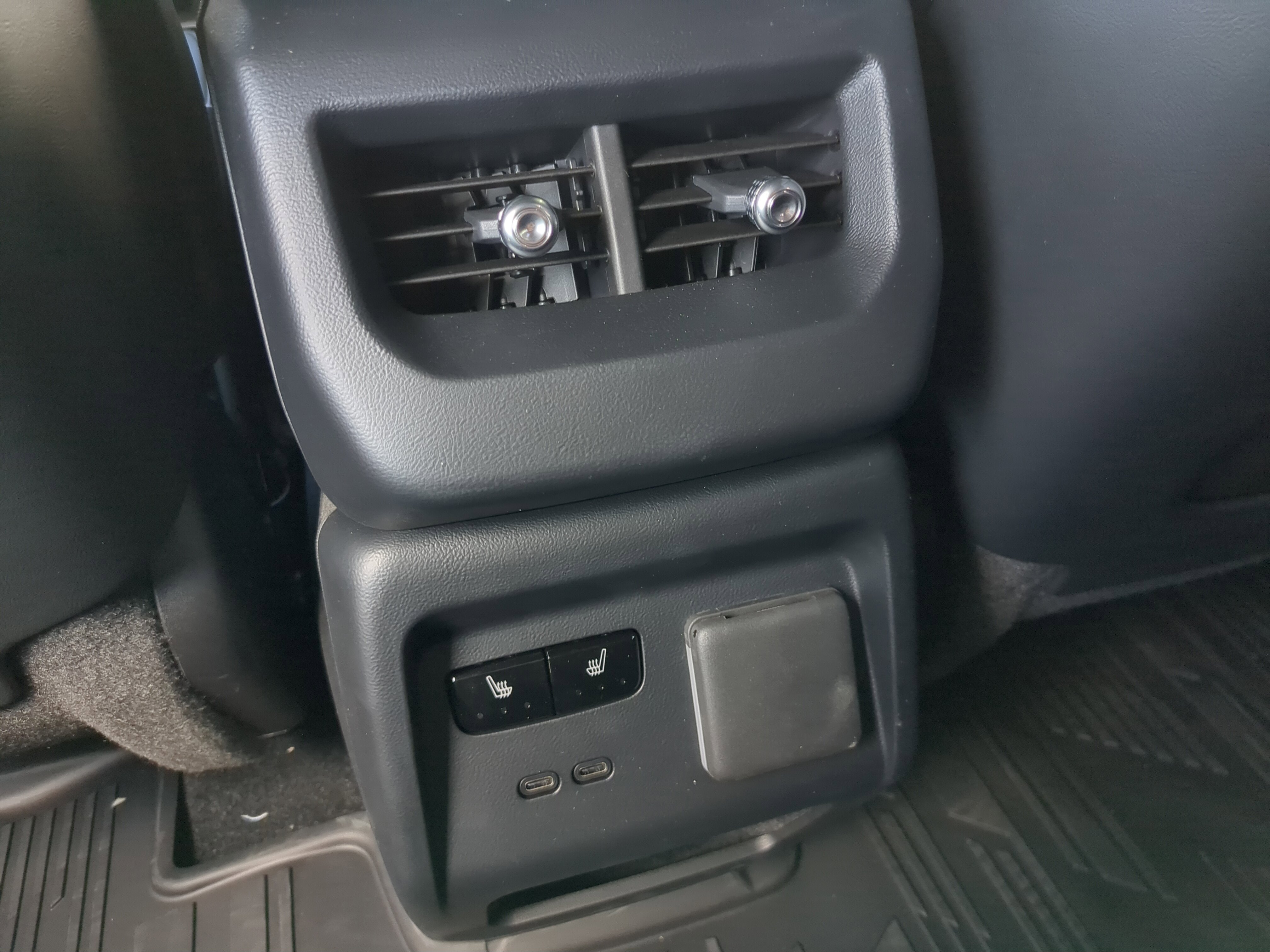 New 2025 Cadillac Optiq Luxury 2 image 15