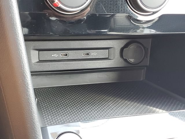 Certified 2025 Volkswagen Taos S FWD image 27