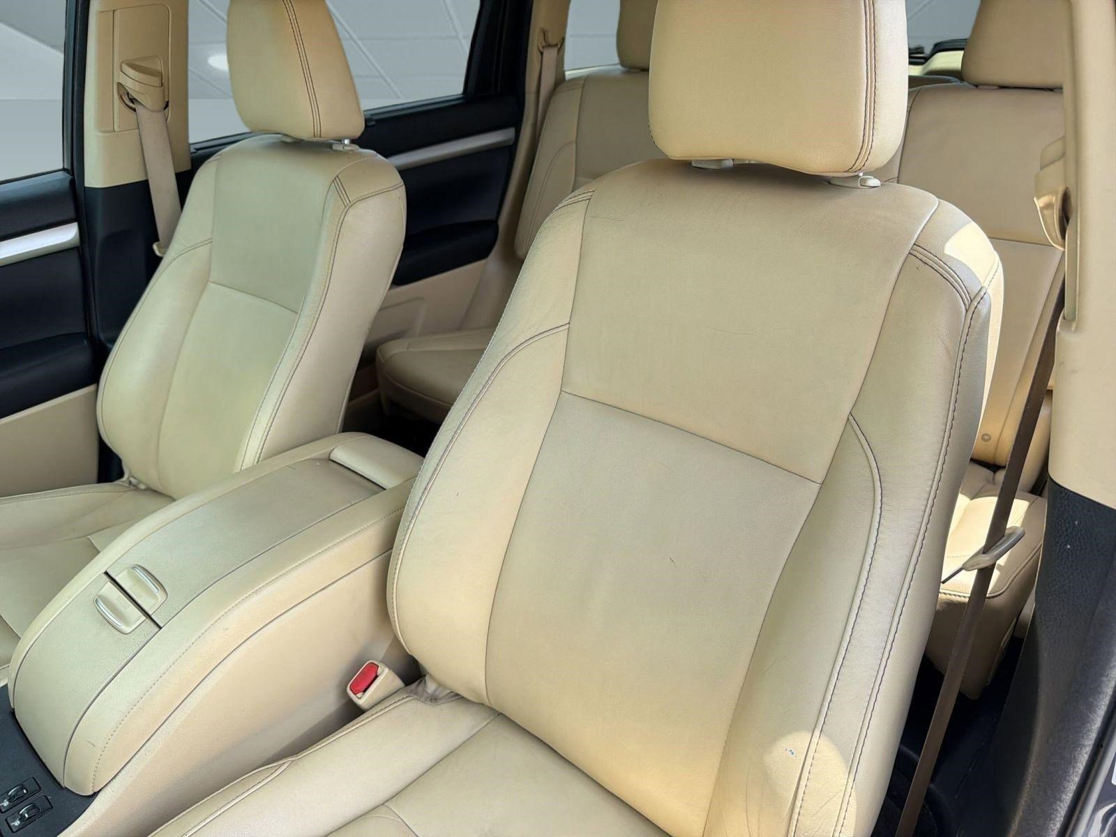 Used 2016 Toyota Highlander XLE FWD image 22