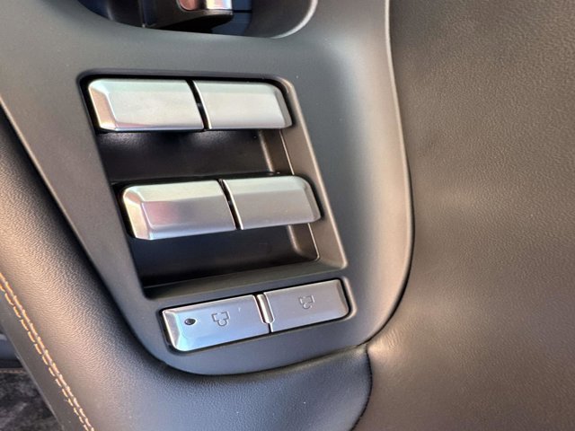 New 2025 Lincoln Navigator L Black Label AWD/4WD image 10