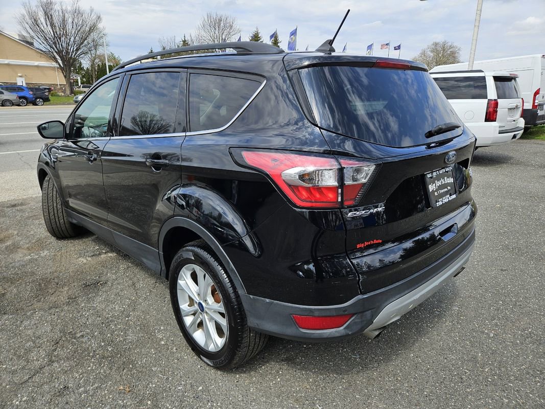 Used 2018 Ford Escape SEL image 3