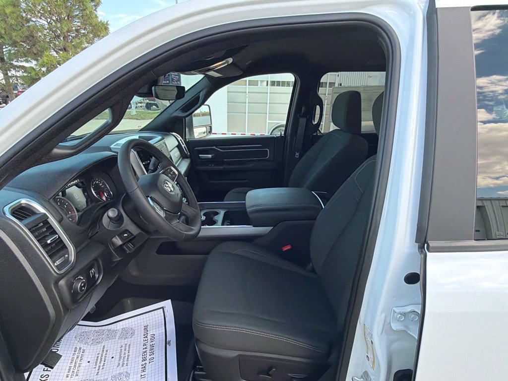 New 2027 RAM 3500 Big Horn AWD/4WD image 8