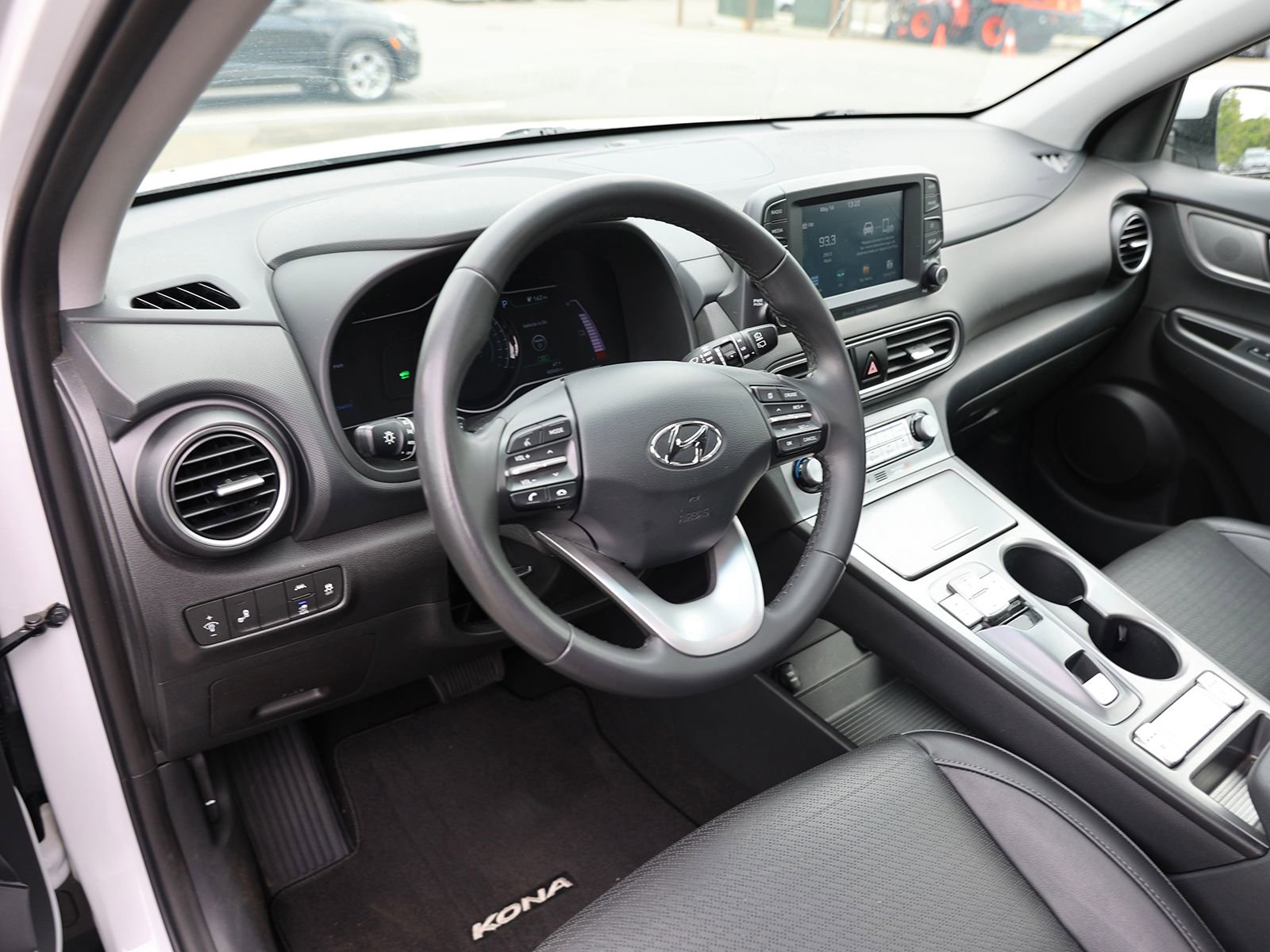 Certified 2021 Hyundai Kona Limited FWD image 16
