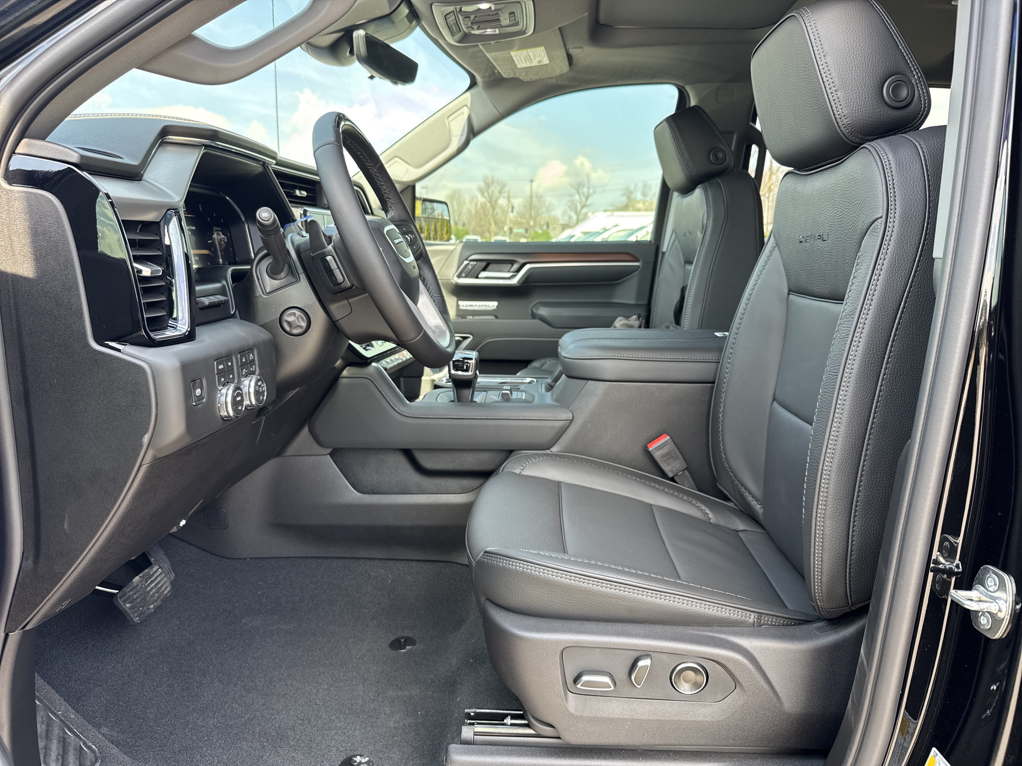 New 2026 GMC Sierra 1500 Denali AWD/4WD image 16