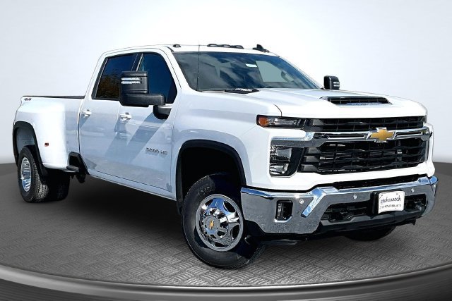 New 2026 Chevrolet Silverado 3500 LT w/ Safety Package AWD/4WD image 2