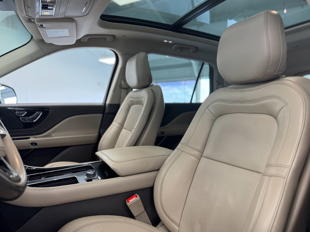 Used 2020 Lincoln Aviator Reserve w/ Equipment Group 201A AWD/4WD image 15