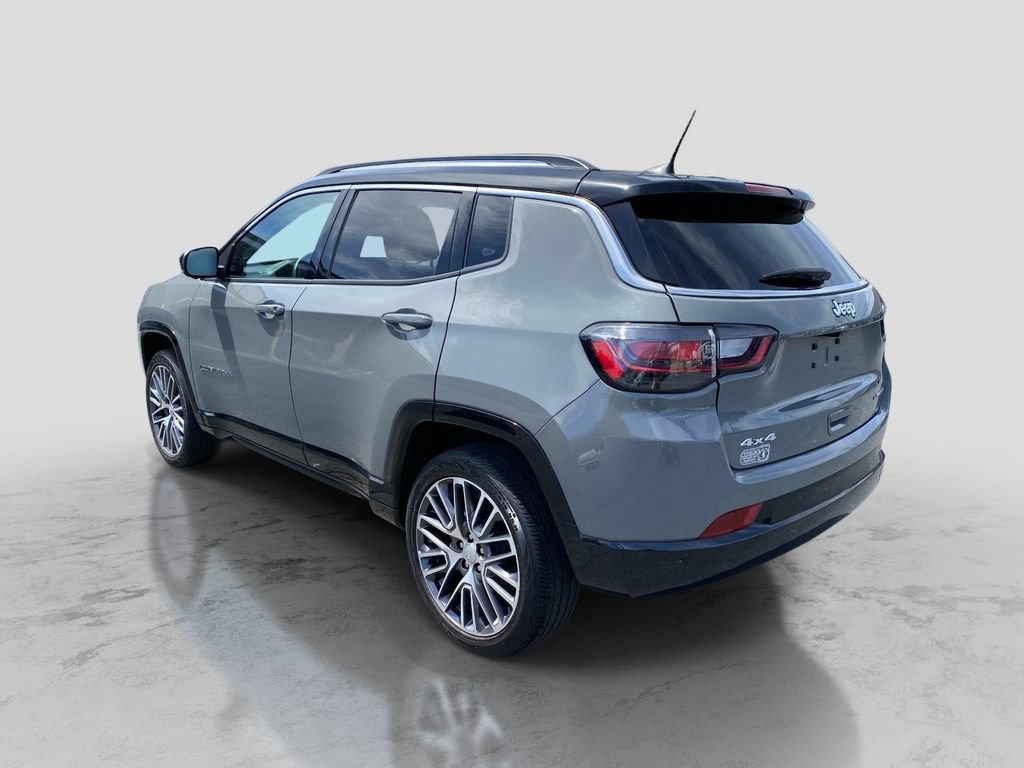 Certified 2022 Jeep Compass Limited w/ Elite Group AWD/4WD image 3