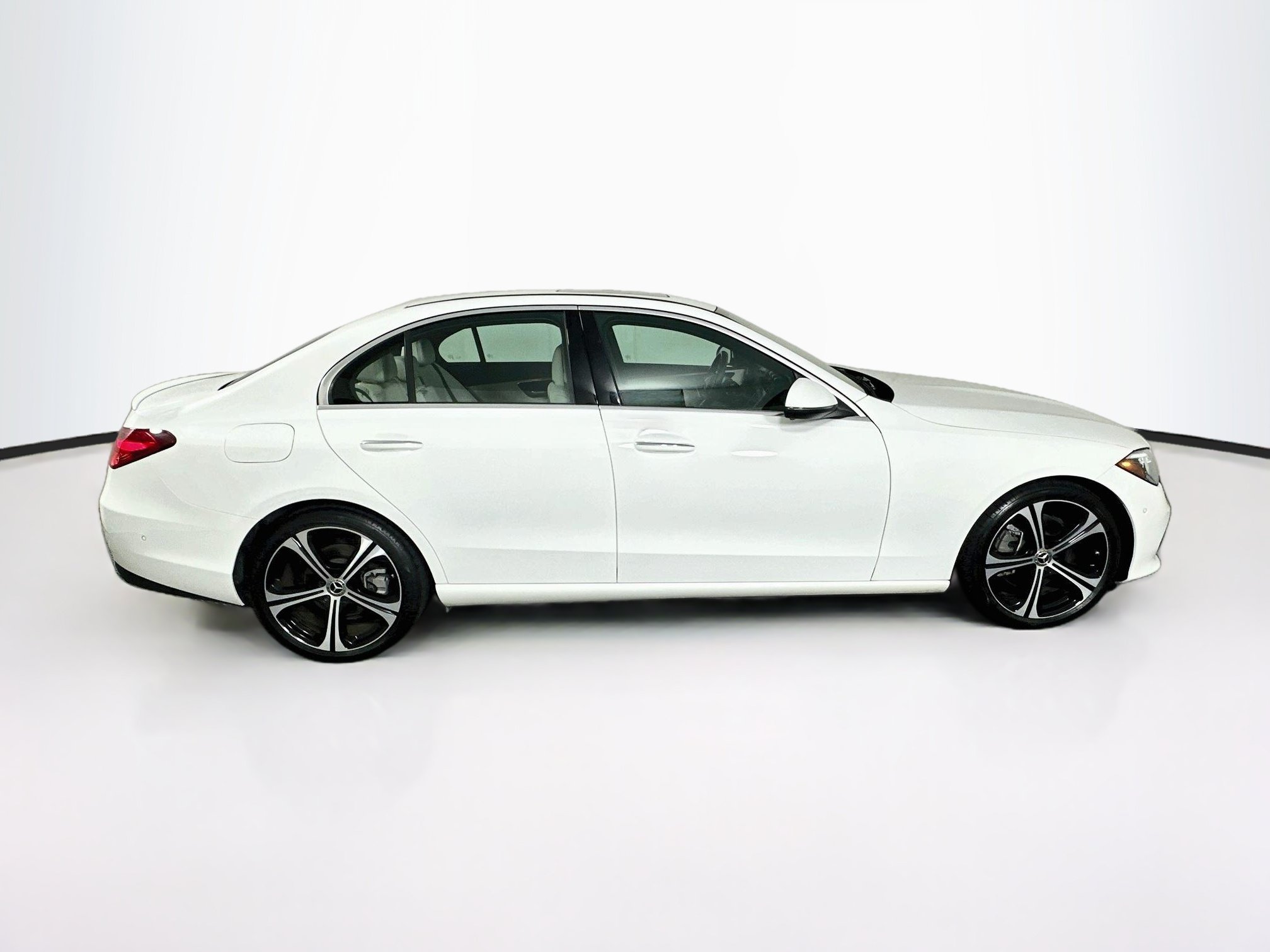 Used 2025 Mercedes-Benz C 300 Sedan image 10