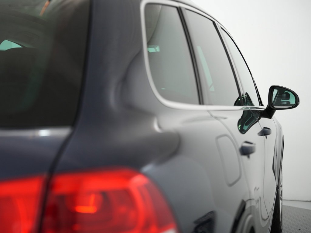 Used 2013 Volkswagen Touareg VR6 image 69