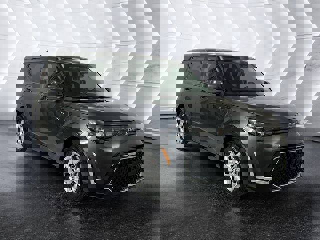 Used 2023 Kia Soul LX w/ Option Group 015 FWD image 1