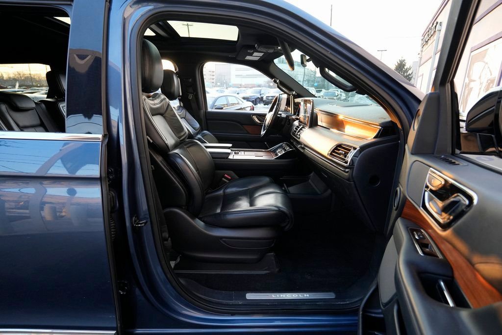 Used 2019 Lincoln Navigator Select image 34
