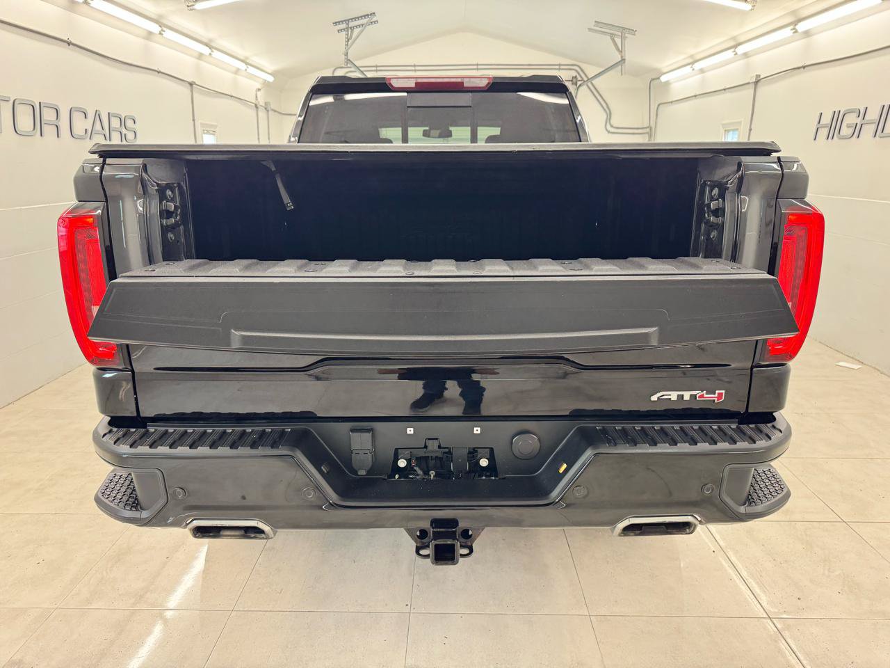 Used 2022 GMC Sierra 1500 AT4 w/ AT4 Premium Package AWD/4WD image 6