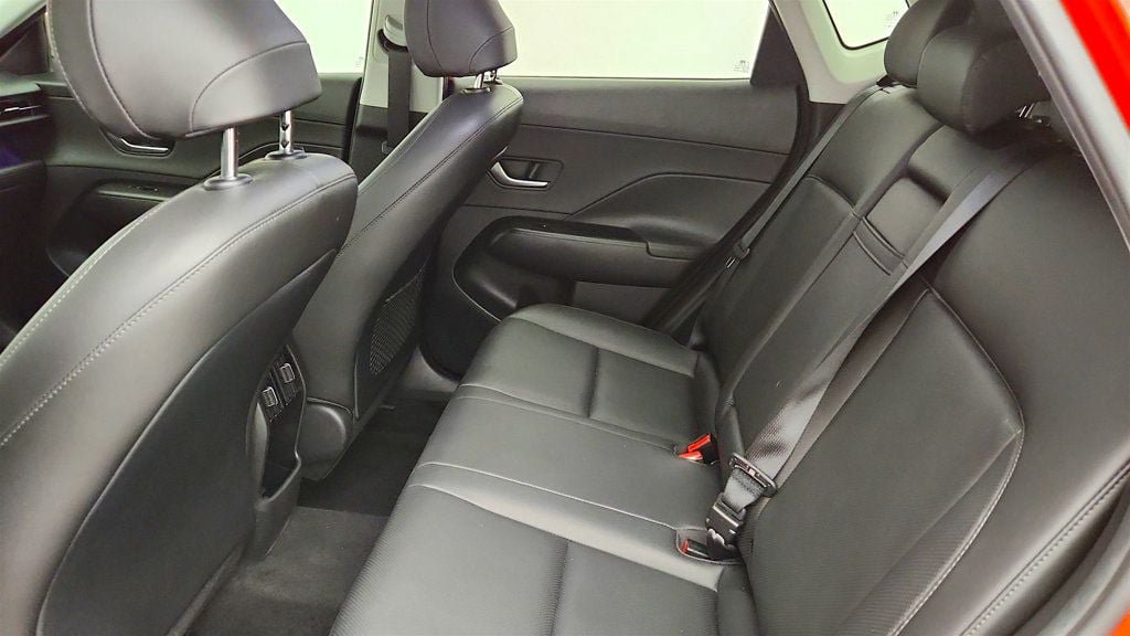 Used 2024 Hyundai Kona Limited FWD image 21