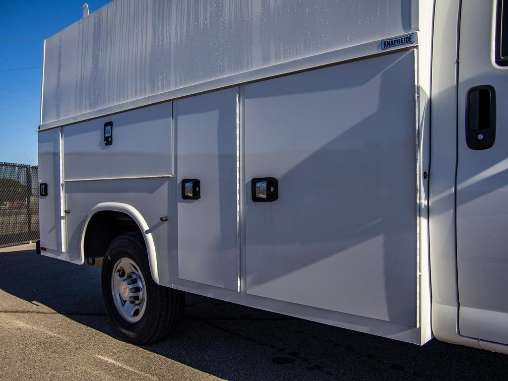 Used 2024 Chevrolet Express 3500 w/ Power Convenience Package RWD image 13