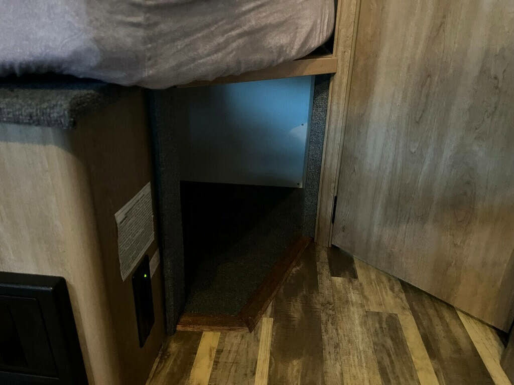 Used 2014 Ford E-350 and Econoline 350 Super Duty image 28