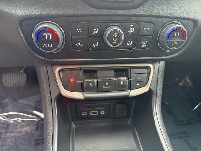 Used 2024 GMC Terrain Denali w/ Denali Premium Package AWD/4WD image 21