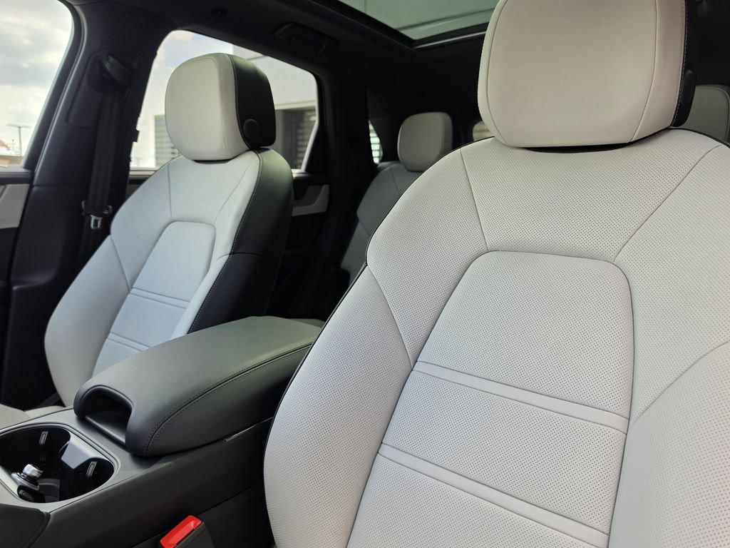 New 2026 Porsche Cayenne S AWD/4WD image 5