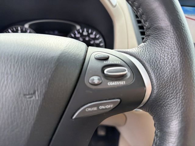 Used 2020 Nissan Pathfinder Platinum image 20