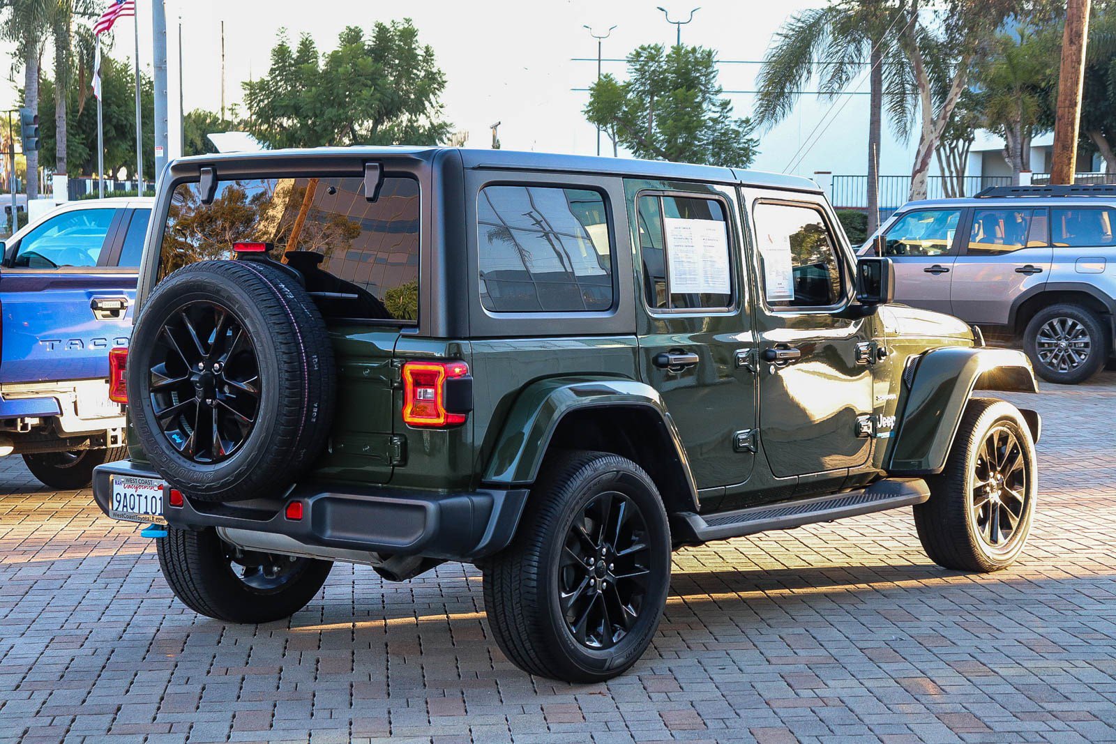 Used 2022 Jeep Wrangler Unlimited Sahara image 7