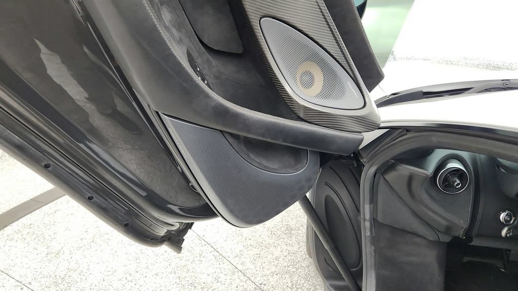 Used 2019 McLaren 600LT RWD image 35