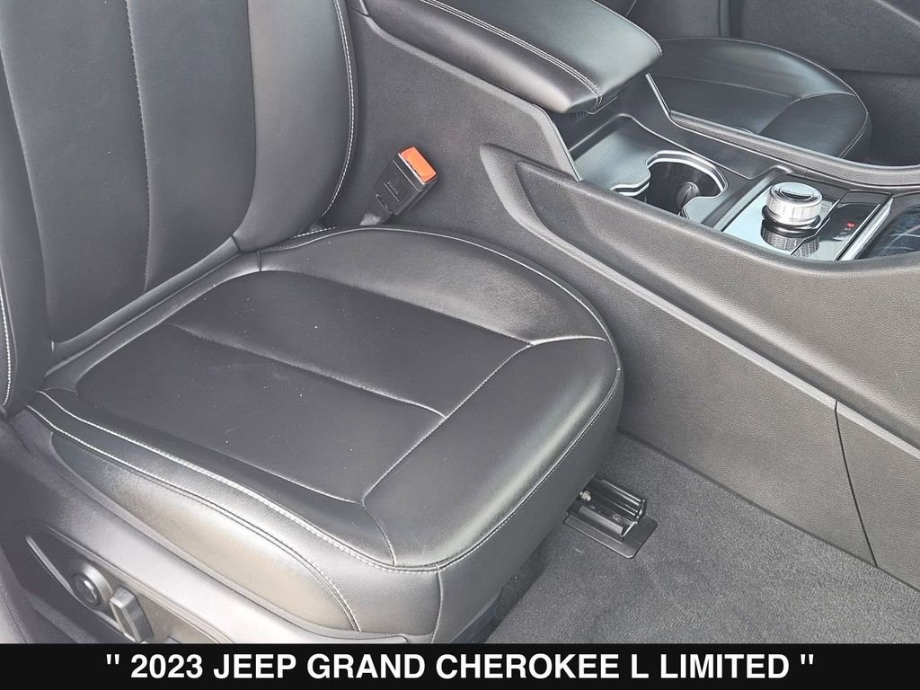 Used 2023 Jeep Grand Cherokee L Limited image 34