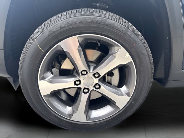 New 2026 Jeep Grand Cherokee L Limited AWD/4WD image 8