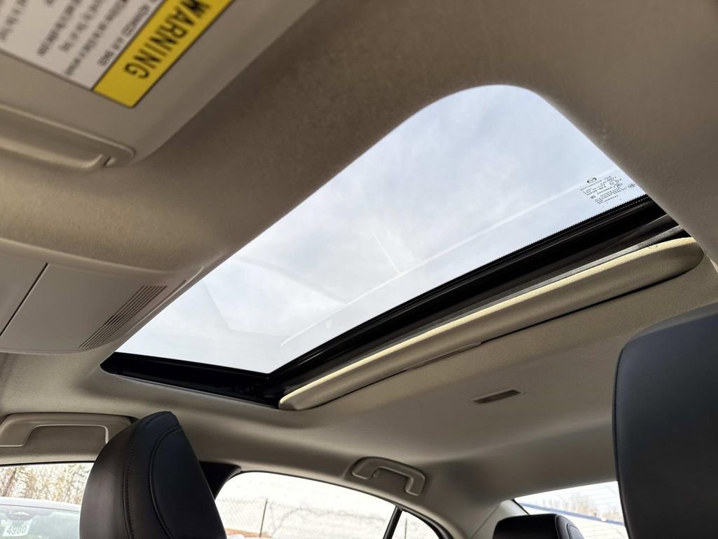 Used 2025 MAZDA MAZDA3 s image 29