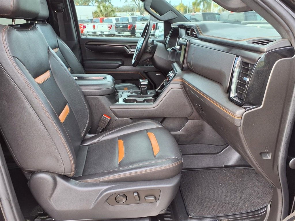 Used 2022 GMC Sierra 1500 AT4 w/ AT4 Preferred Package image 13