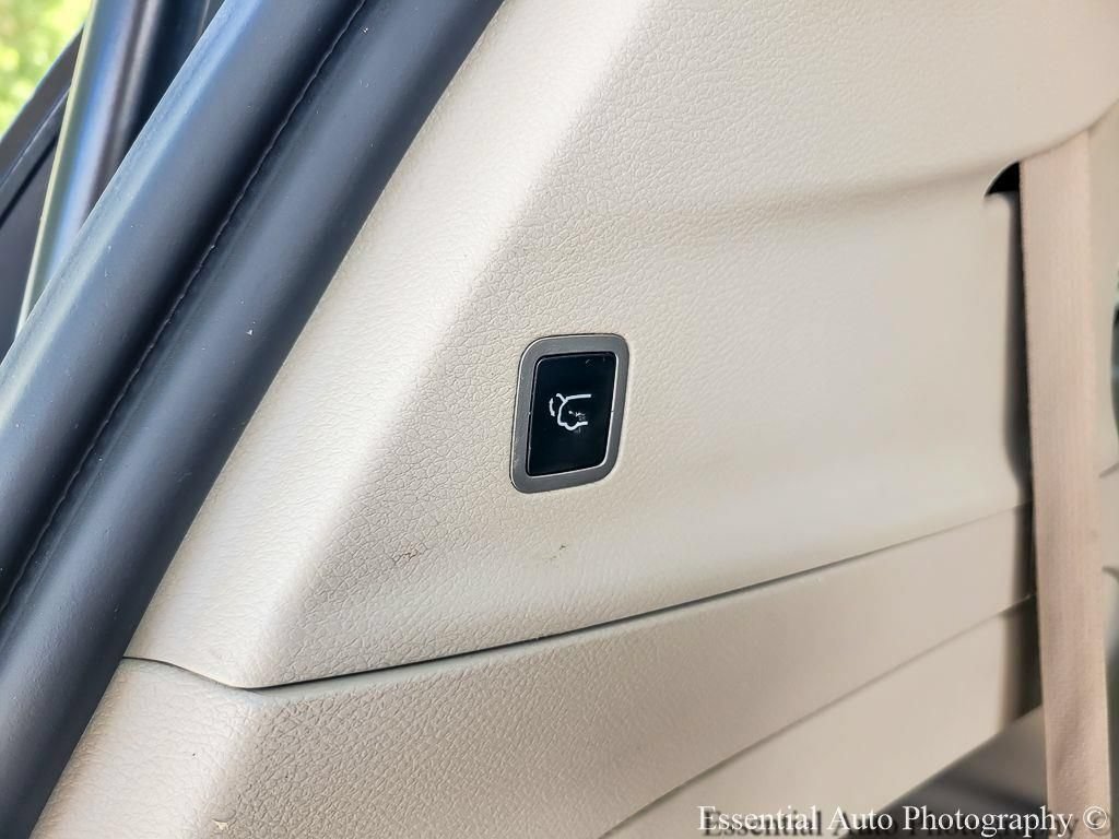Certified 2023 Chrysler Pacifica Touring-L FWD image 27