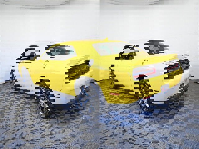 Used 2017 Dodge Challenger SXT Plus image 6