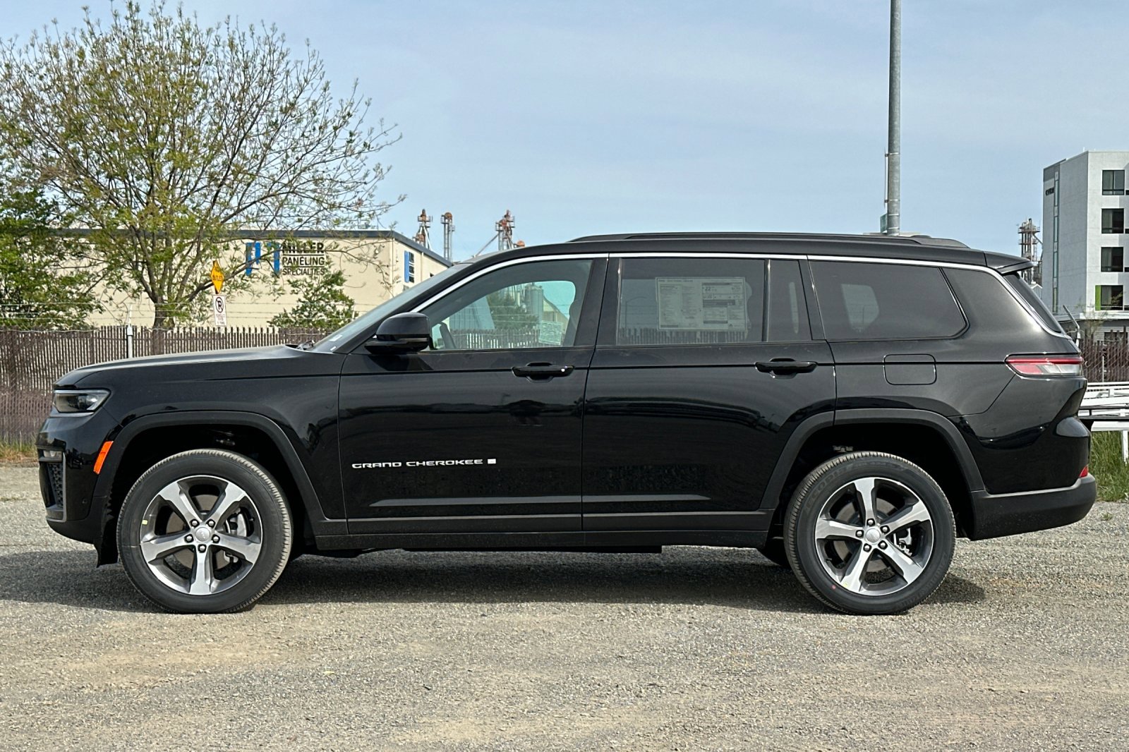 New 2026 Jeep Grand Cherokee L Limited AWD/4WD image 6