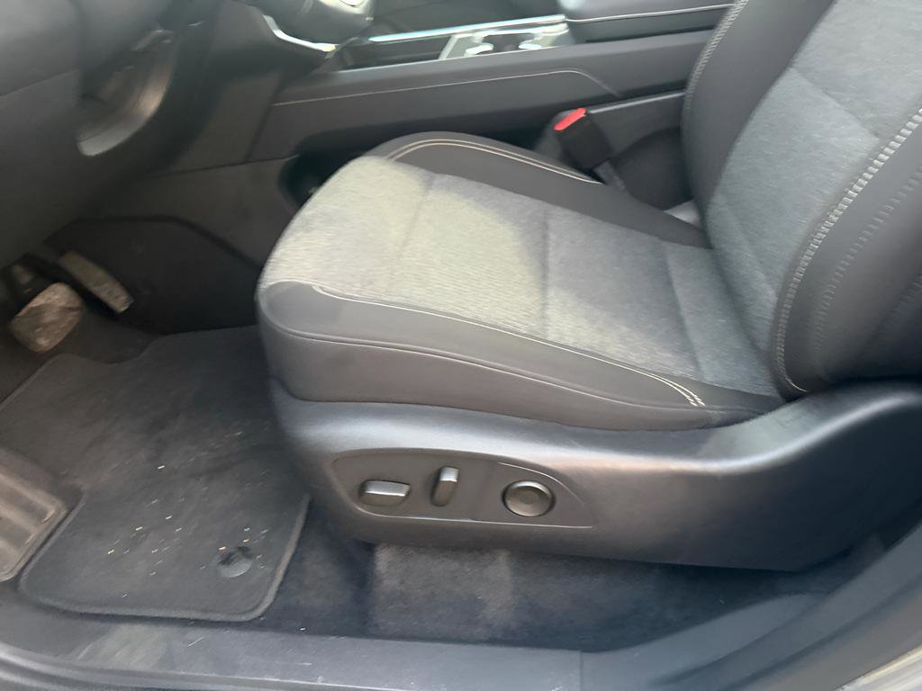 Certified 2025 GMC Acadia Elevation image 12