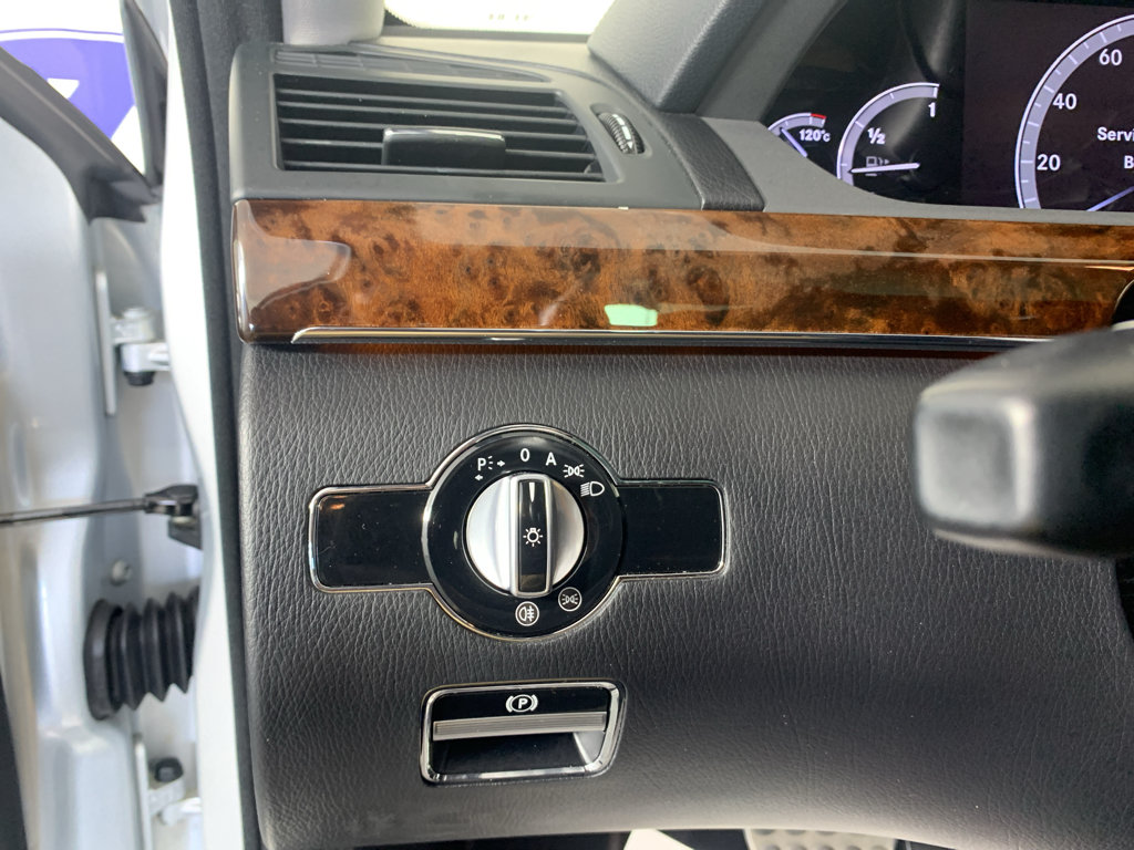 Used 2011 Mercedes-Benz S 550 image 16