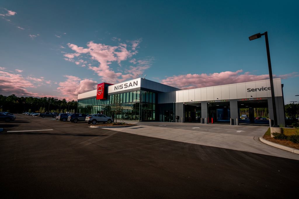 Used 2017 Chevrolet Colorado LT w/ LT Convenience Package RWD image 2