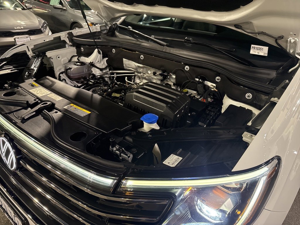 Used 2024 Volkswagen Atlas SE image 32