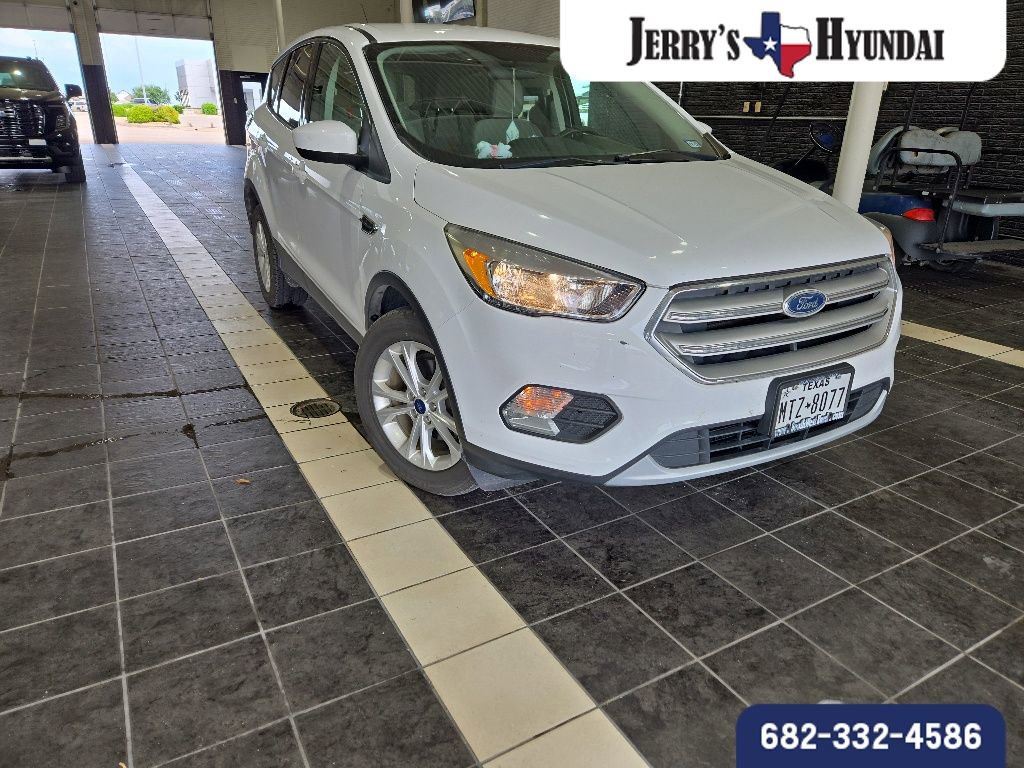 Used 2019 Ford Escape SE FWD image 5