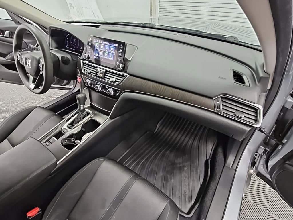 Used 2020 Honda Accord EX image 38