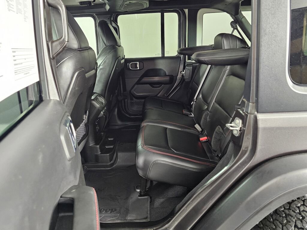 Used 2025 Jeep Wrangler Unlimited Rubicon w/ Convenience Group image 31