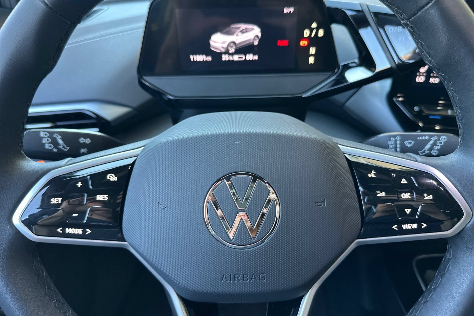 Used 2024 Volkswagen ID.4 2WD image 24