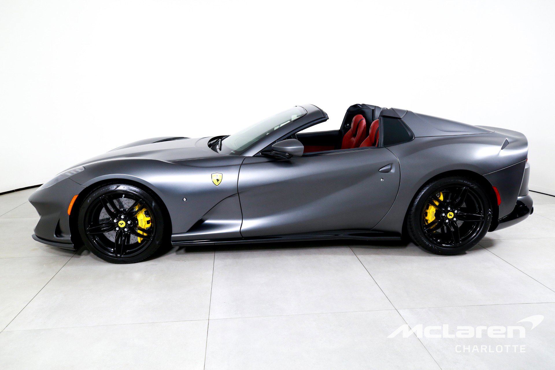 Used 2021 Ferrari 812 GTS RWD image 6