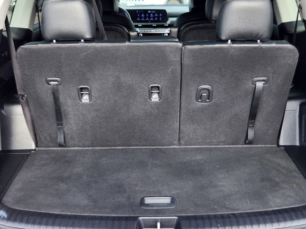 Certified 2025 Kia Telluride EX w/ EX Captain's Chair Package image 15