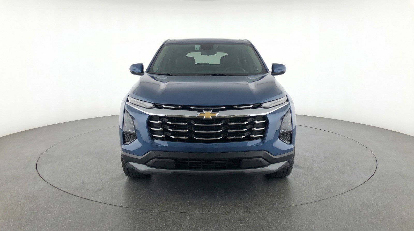 Used 2025 Chevrolet Equinox LT FWD image 2