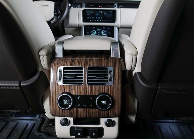 Used 2019 Land Rover Range Rover HSE image 10