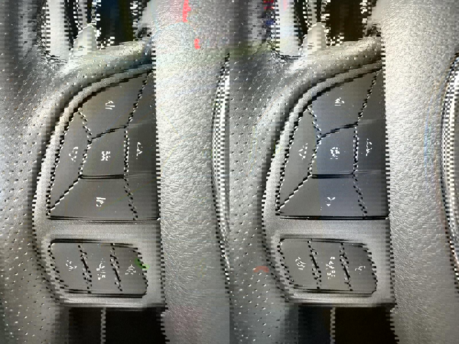 Used 2022 Dodge Durango GT image 33