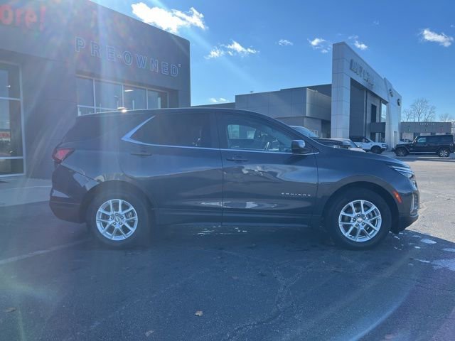 Used 2023 Chevrolet Equinox LT image 3