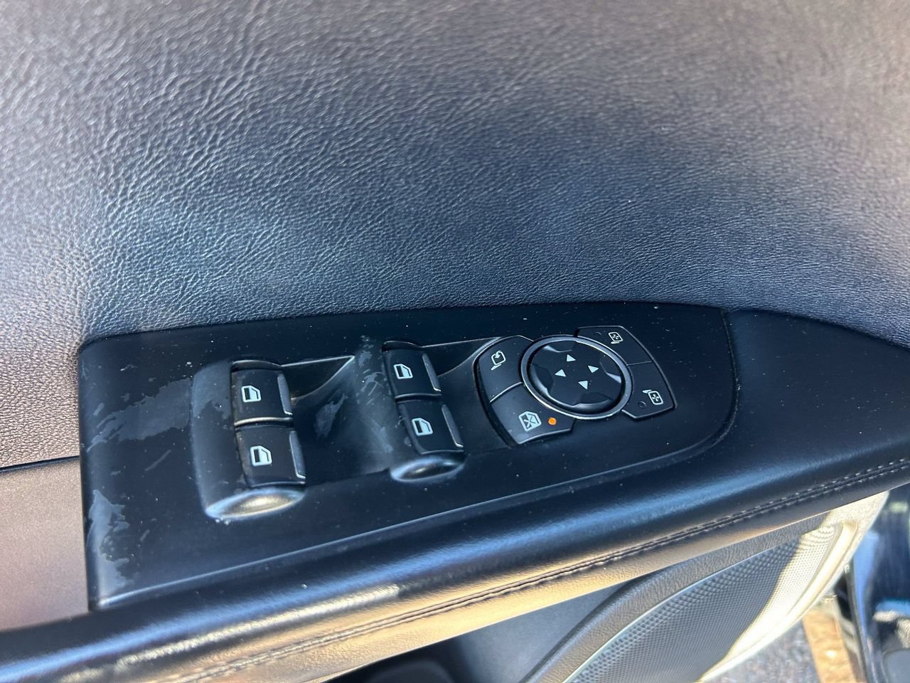 Used 2016 Lincoln MKX Select w/ Select Plus Package FWD image 30